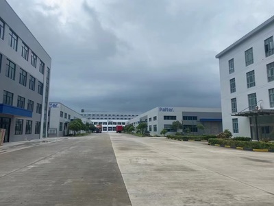 海爾變頻風(fēng)冷熱泵服役溫州某知名電器工廠